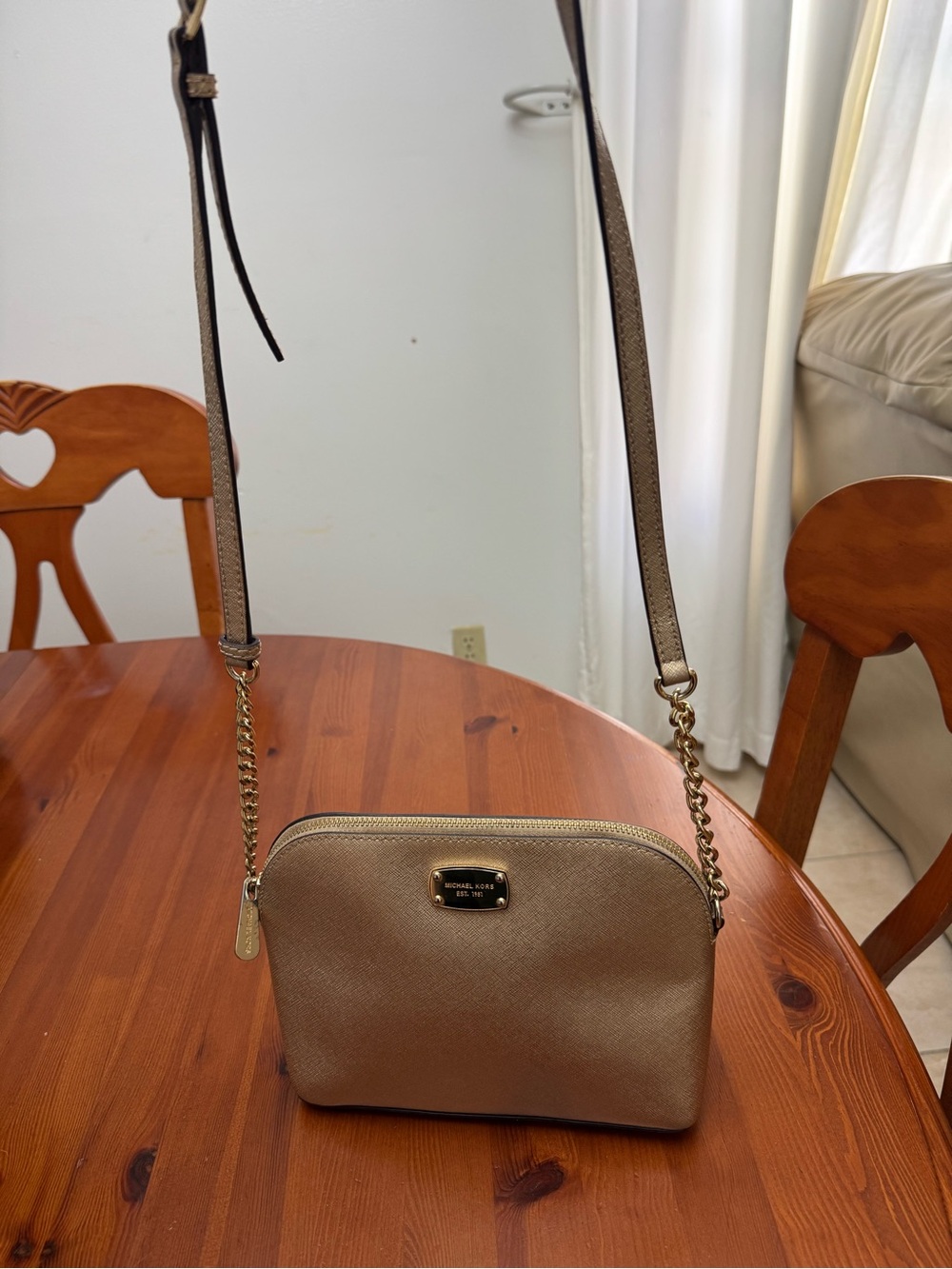 Michael Kors Metallic Jet Set Medium Gold Dome Crossbody Bag - Picture 5 of 6